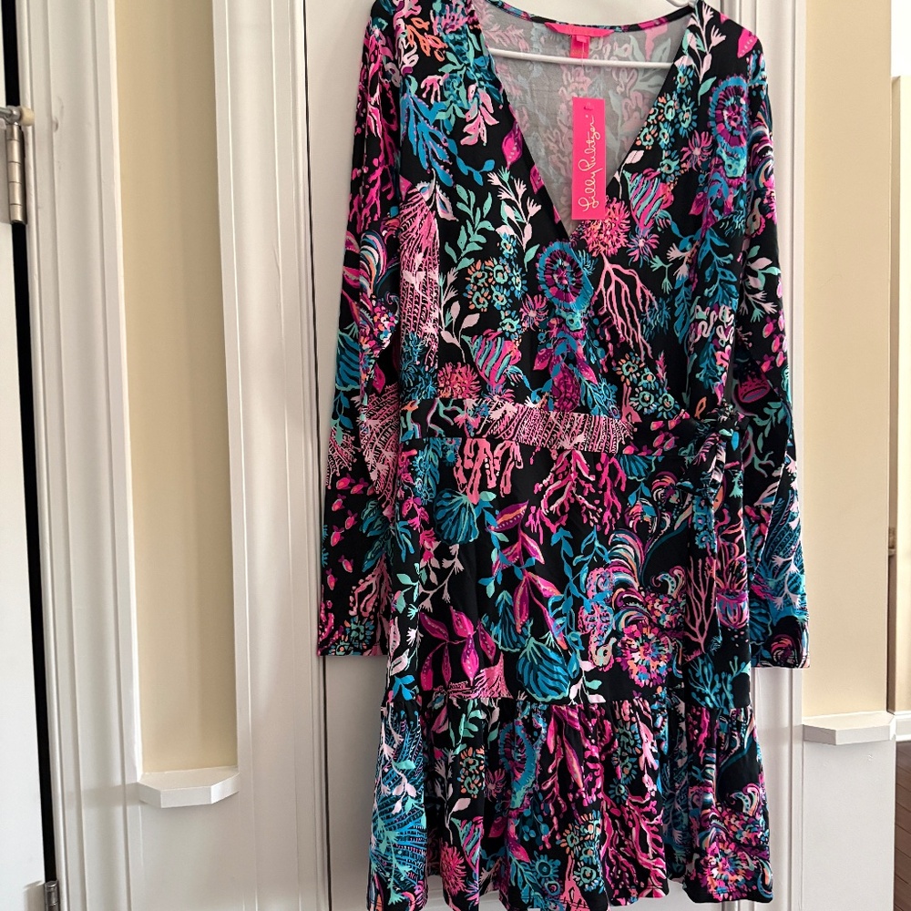 NWT Lilly Pulitzer Misha Sleeved Romper Onyx Twilight Coral. Size XL